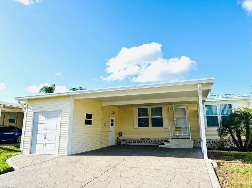 4746 Devonwood Ct. a Lakeland, FL Mobile or Manufactured Home for Sale